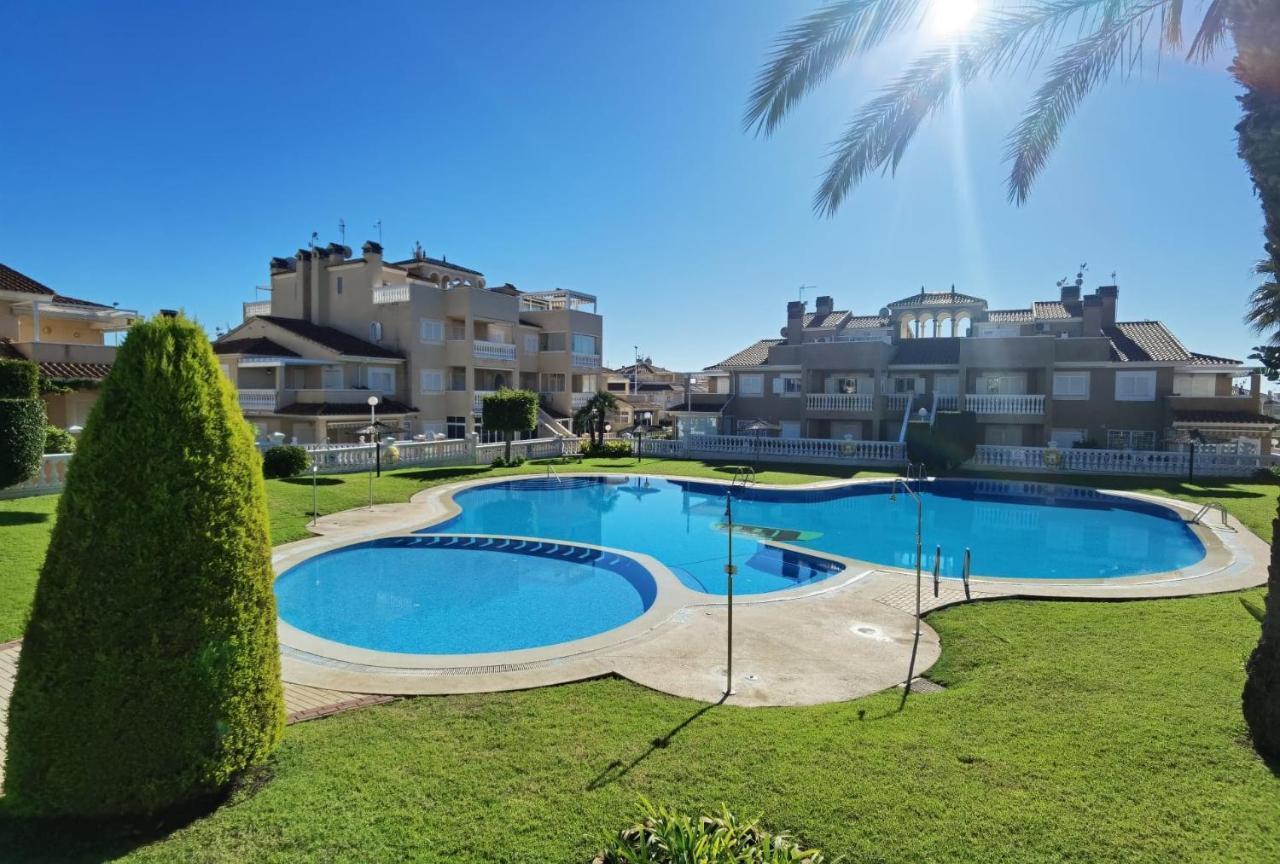 Apartament Z Duzym Tarasem Na Pieknym Osiedlu Orihuela Exterior photo