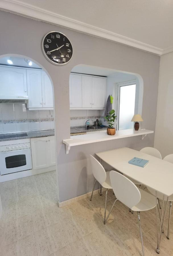Apartament Z Duzym Tarasem Na Pieknym Osiedlu Orihuela Exterior photo